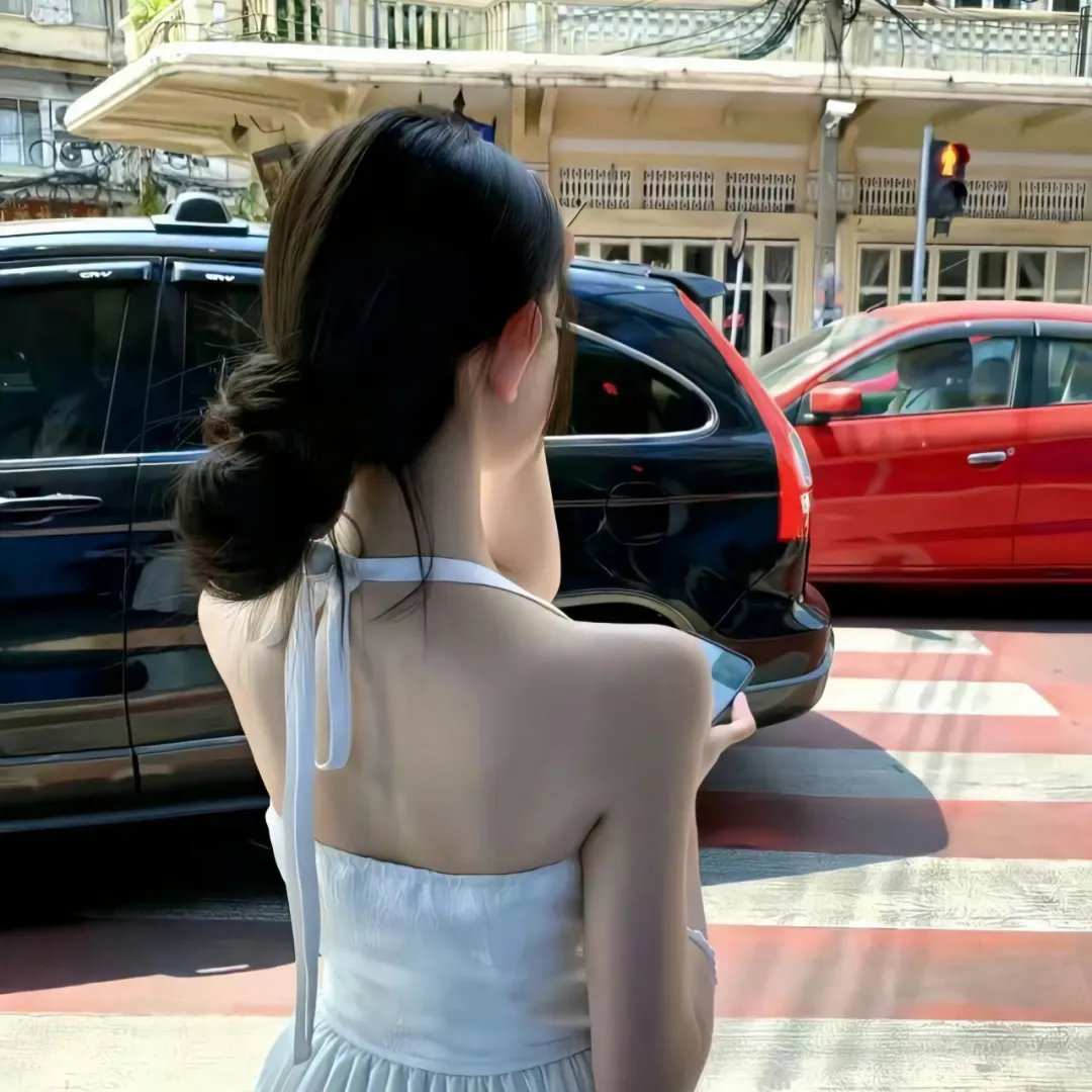 为黛茜小姐开车
